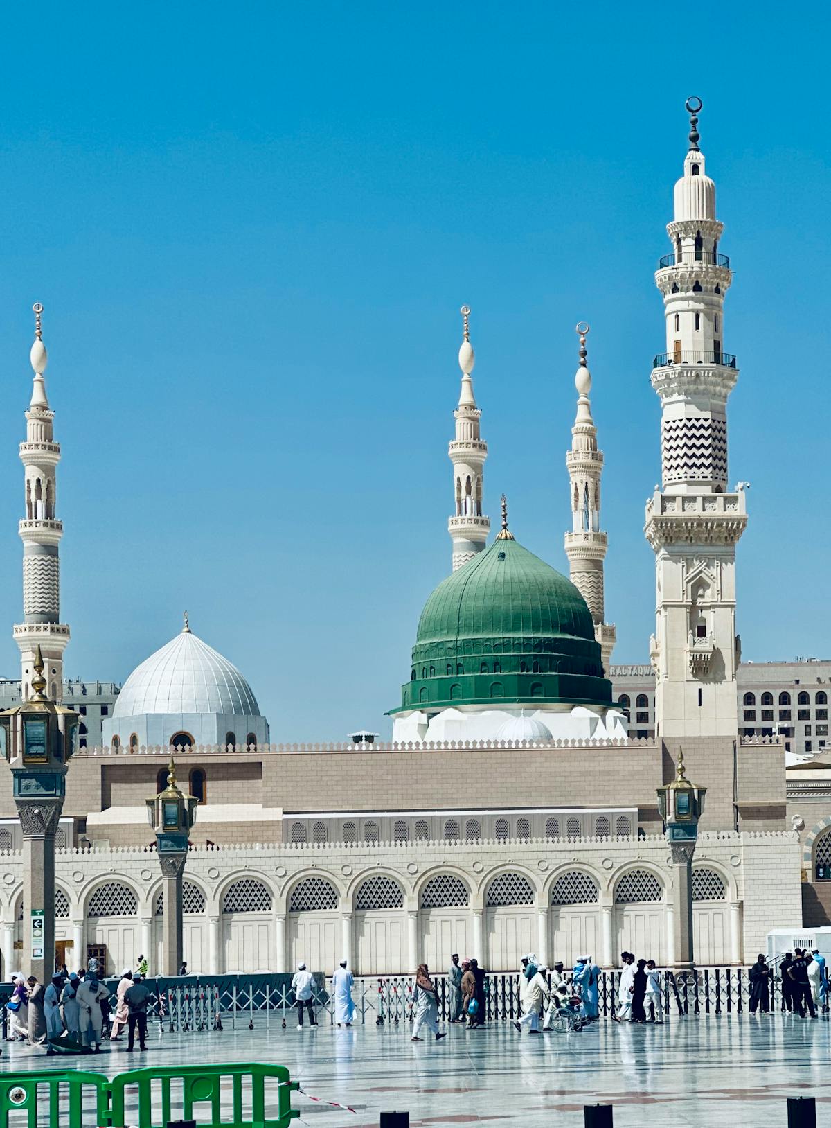 Al-Masjid an-Nabawi mosque